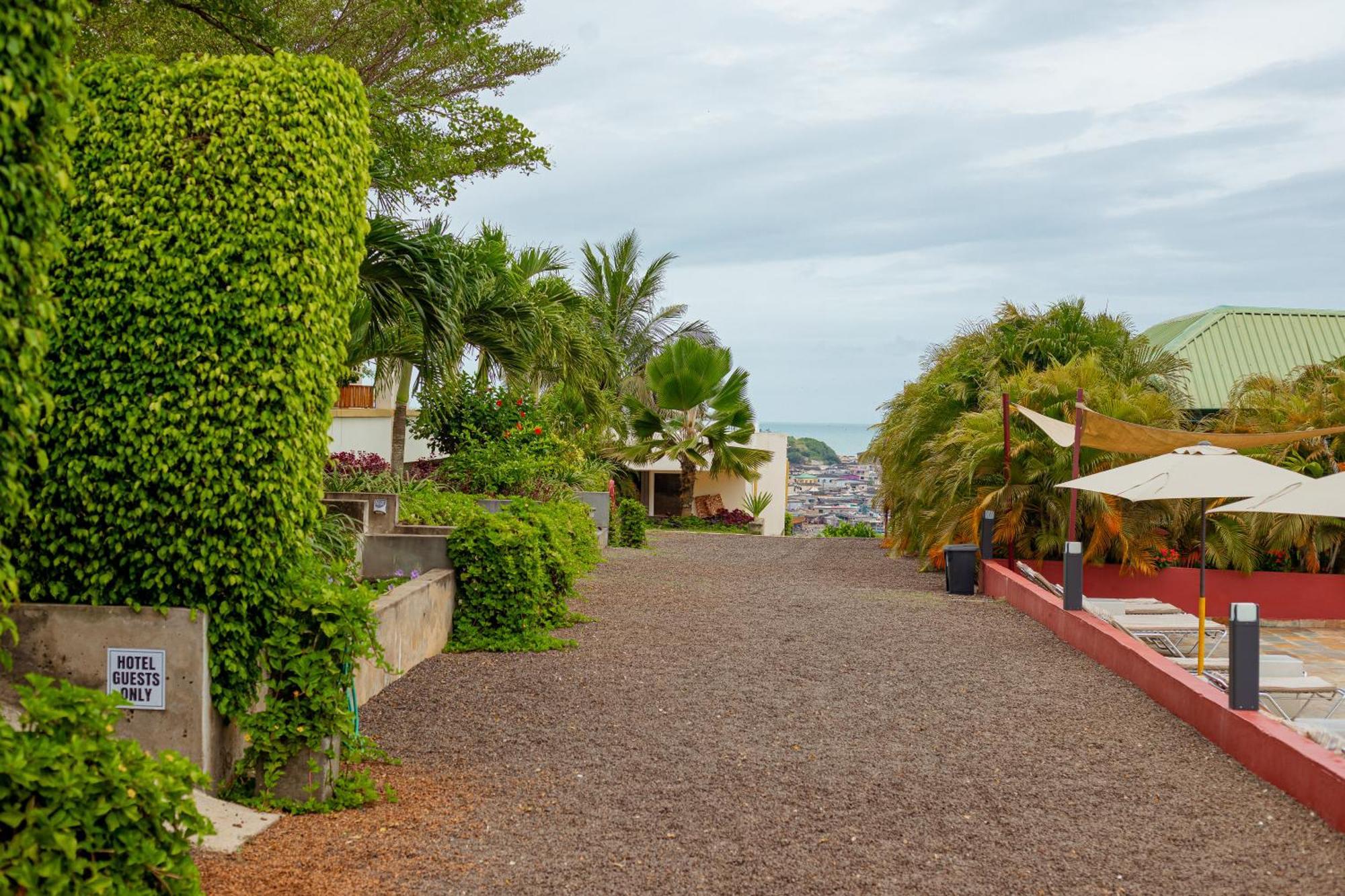 Golden Hill Parker Hotel Elmina Exterior foto