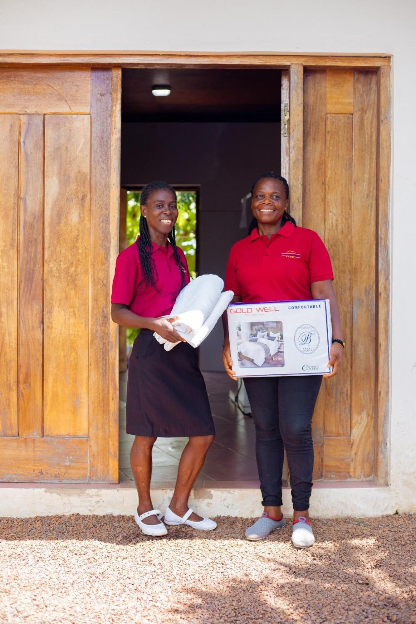 Golden Hill Parker Hotel Elmina Exterior foto